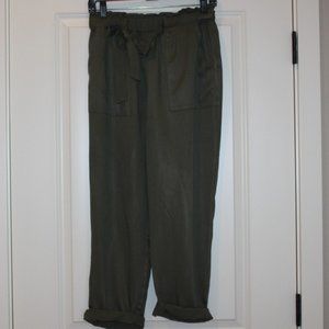 Know One Cares Green Long Pants Size Large